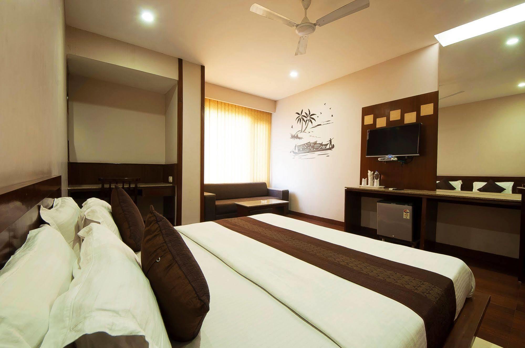 Fabhotel Basera อัมริตสา ภายนอก รูปภาพ