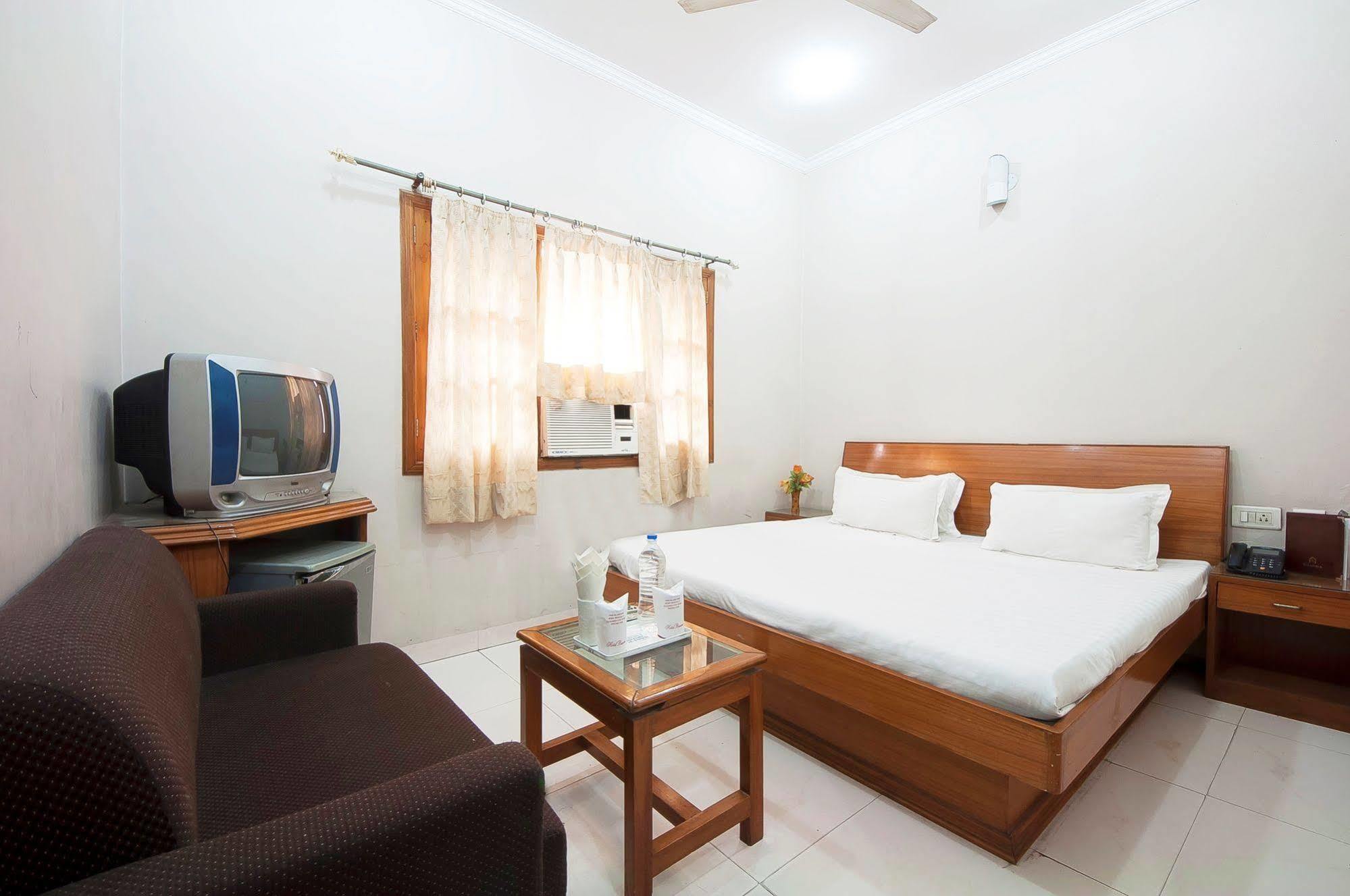 Fabhotel Basera อัมริตสา ภายนอก รูปภาพ